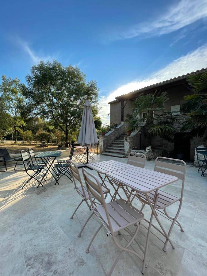 Location de vacances pour 8 personnes, avec piscine ainsi que jardin et vue à Laburgade - 4