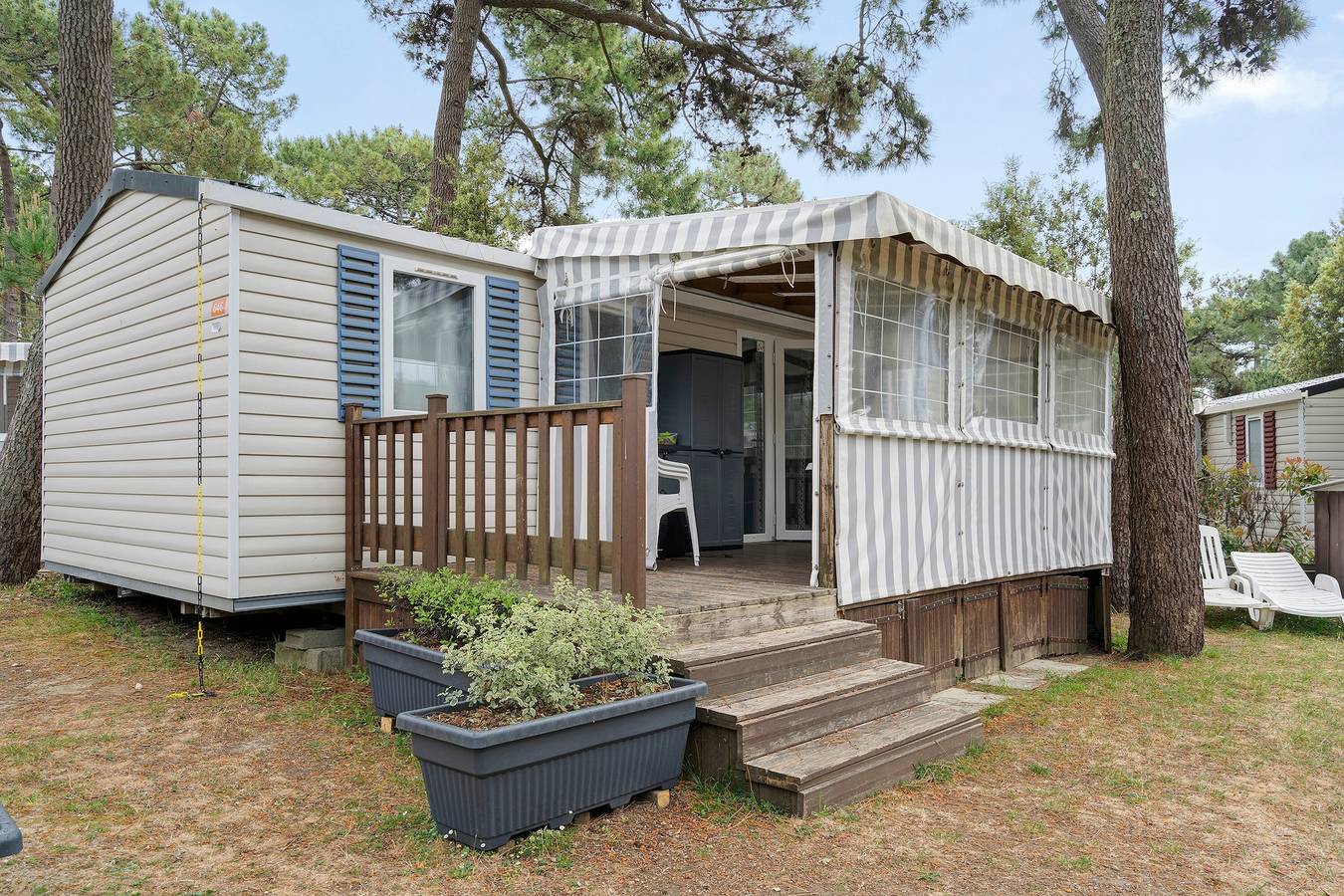 Camping pour 8 Personnes dans Les Mathes, Région de Rochefort
