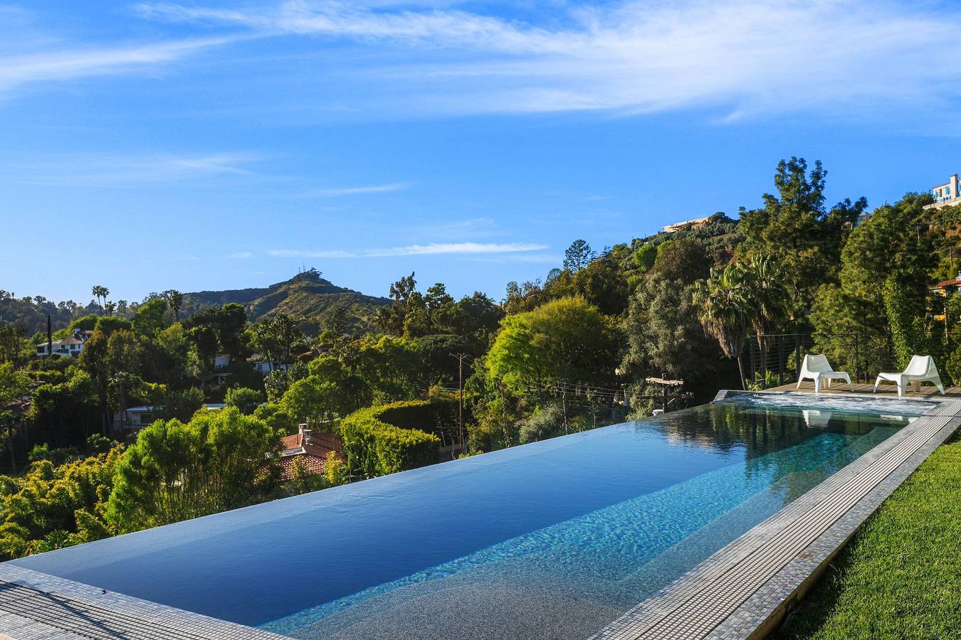 Glass Mansion in Los Angeles in Los Angeles, Los Angeles County
