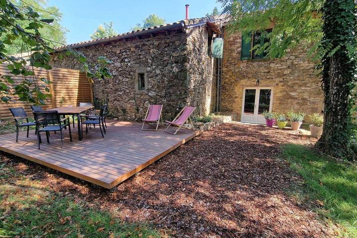 Location de vacances pour 5 personnes, avec Terrasse à Paulinet