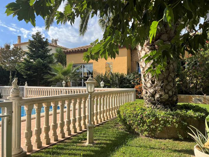 Casa rural para 6 personas, con terraza además de vistas al lago y jardín en San Pedro Pescador - 4