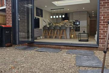 Holiday Rental for 7 People in Chester, Cheshire, Photo 2