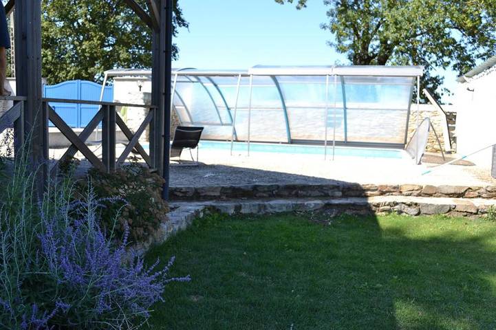 Gîte pour 6 personnes, avec Terrasse et Jardin à Rieupeyroux
