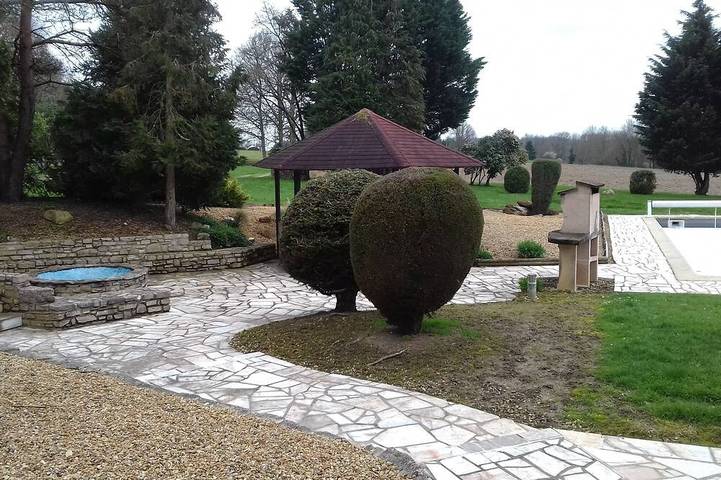 Location de vacances pour 14 personnes, avec piscine, animaux acceptés à Jupilles