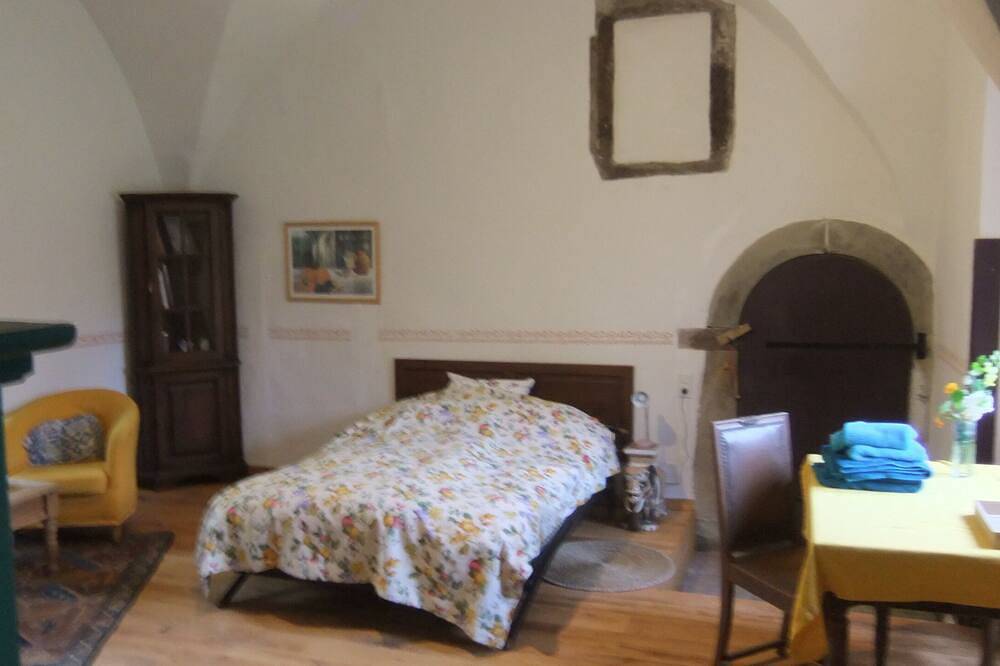 Wohnen auf Schloss Höllrich im schönen nördlichen Frankenland, Nähe Würzburg... in Maindreieck