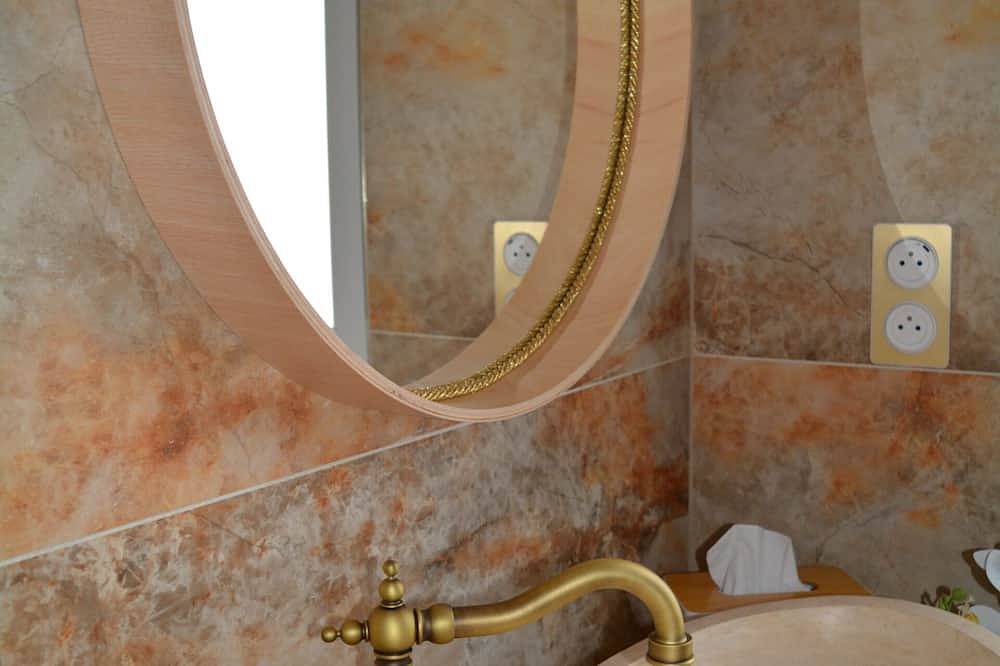 Gite de charme avec Spa privatif extérieur in Rimbachzell, Parc naturel régional des Ballons des Vosges