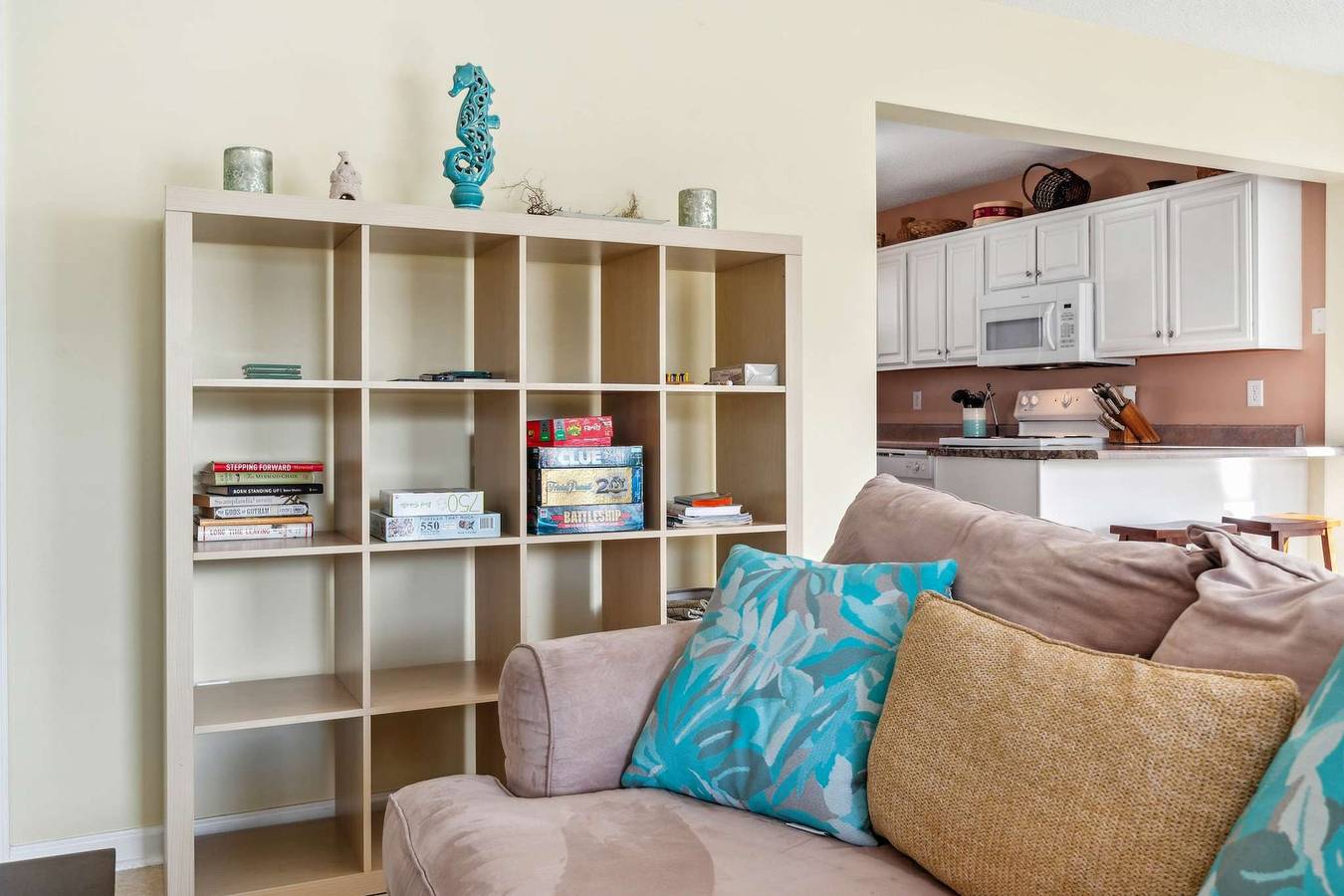 Walk to Beach, Private Deck, Family Fun in Surf City, Topsail Island
