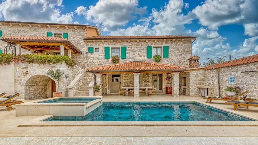 Villa pour 12 personnes, avec jardin et balcon ainsi que jacuzzi et piscine à Selina - 3