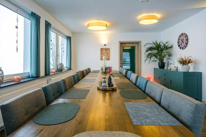 Ferienwohnung für 25 Personen, mit Terrasse und Garten sowie Ausblick im Sauerland - 3