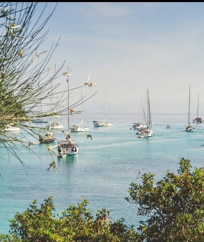 Gîte pour 4 personnes, avec jardin dans Kavos - 3