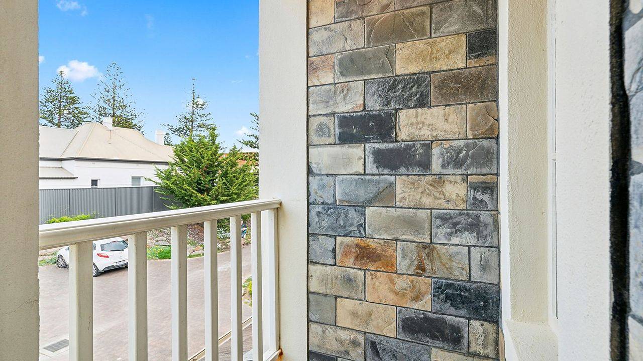 Entire holiday apartment, Ferienwohnung für 6 Personen (1 m²) in Glenelg South in Adelaide, South Australia