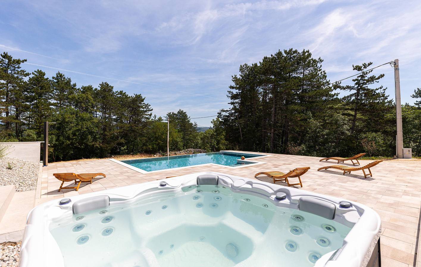 Gemütliche 295 m² große Wohnung mit Pool, WLAN und Parkplatz in der Nähe des Flusses Sija in Imotski, Makarska Riviera