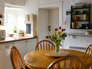 Log Cabin for 4 People in North Yorkshire, Yorkshire, Photo 2