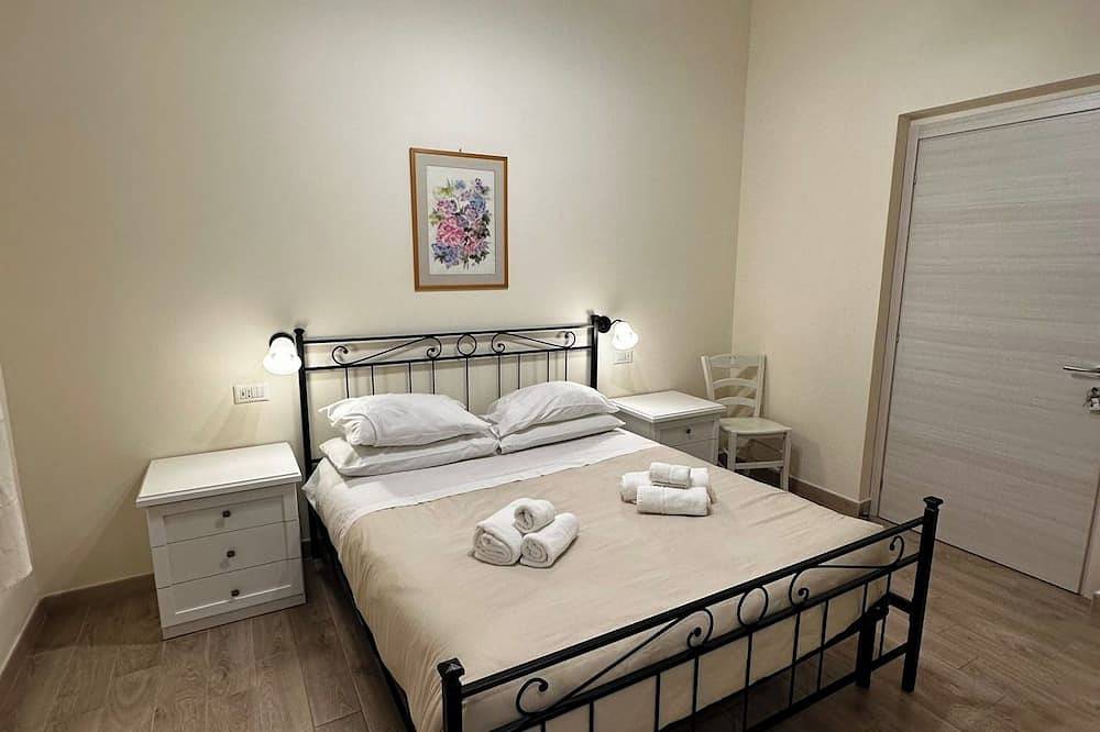 Ganze Wohnung, Doppelzimmer mit eigenem Bad in Terralba (Oristano) - Mastix in Terralba, Campidano
