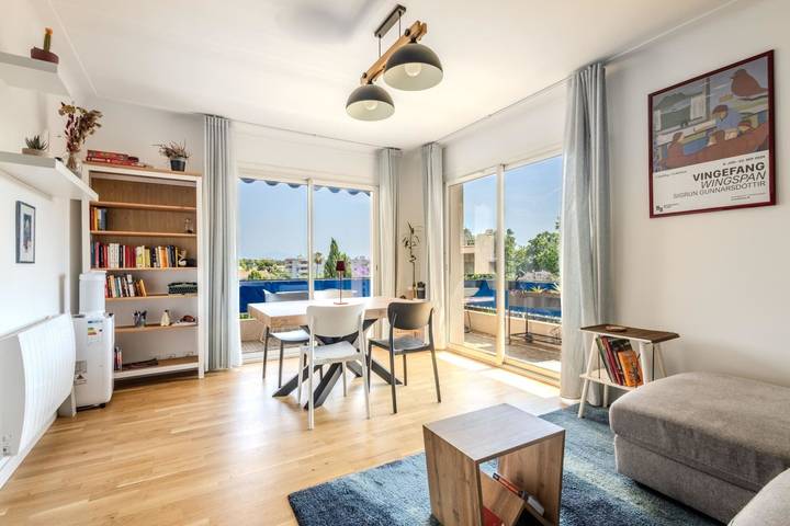 Location de vacances pour 4 personnes, avec Balcon à Antibes