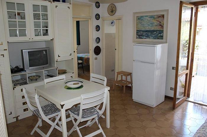 Entire apartment, Holiday apartment for 6 people with terrace in Riviera del Conero