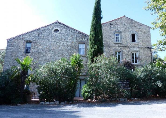 Gîte pour 2 personnes, avec terrasse et piscine