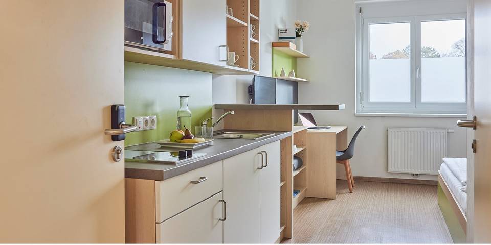 I Am Hotels Bb Leoben Doppelzimmer mit Küchenzeile in Leoben, Lavanttaler Alpen