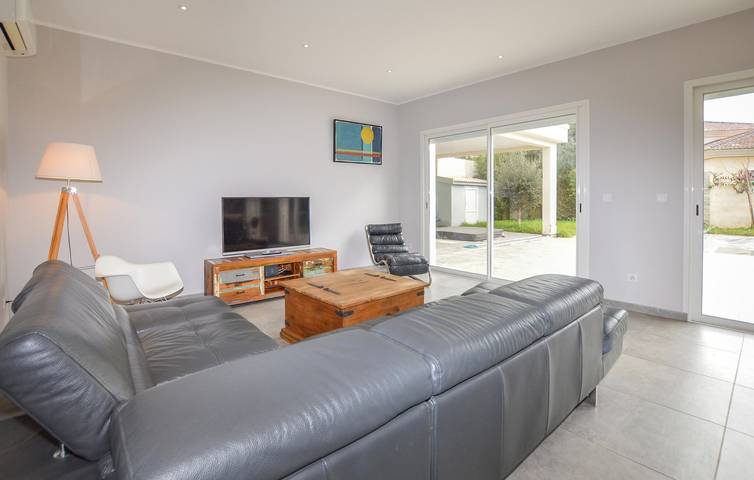 Location de vacances pour 10 personnes, avec jardin ainsi que piscine et terrasse à Oletta - 4