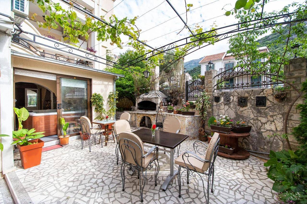 Saki Apartments in Budva, Opština Budva