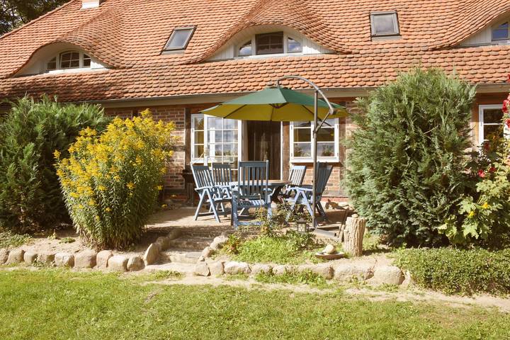 Ferienwohnung für 4 Personen, mit Garten und Terrasse, kinderfreundlich in Grammendorf