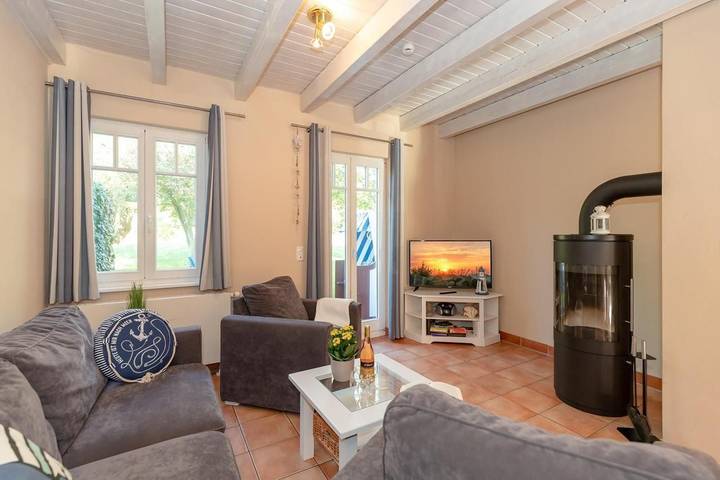 Ferienhaus für 6 Personen, mit Terrasse und Garten in Nienhagen