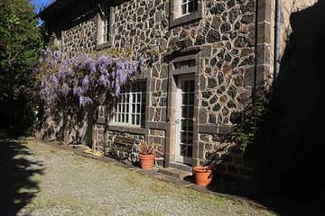 Gîte pour 4 personnes, avec jardin et jacuzzi, animaux acceptés dans l' Aveyron