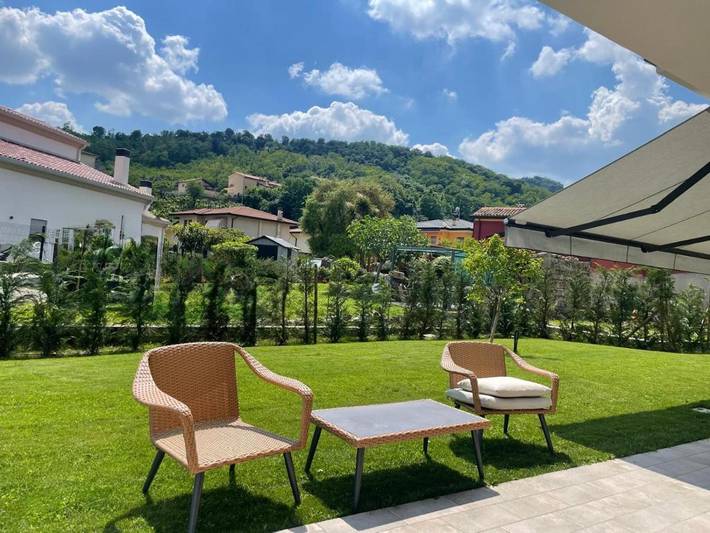 Appartamento vacanze per 4 persone, con Terrazza e Giardino nonché Panorama a Montegrotto Terme
