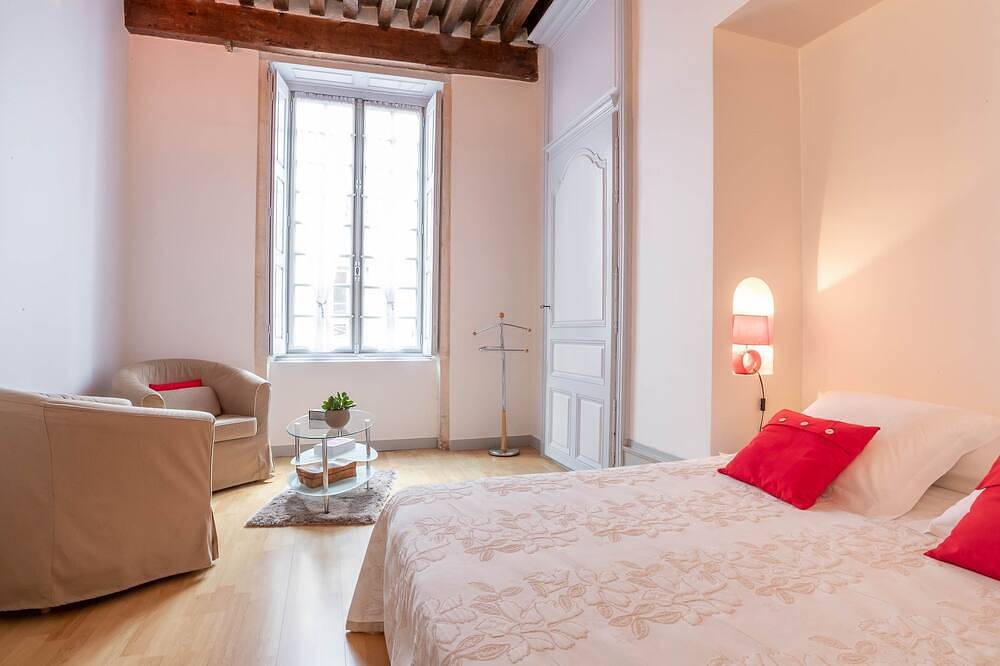Appartement entier, Beaune Sweet Home -Beaune Rousseau- Parking inclus in Beaune, Région de Beaune