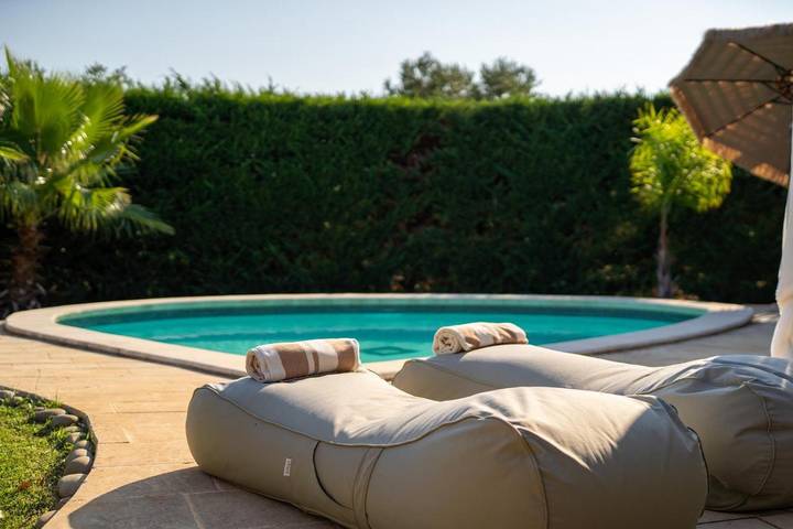 Villa per 4 persone, con piscina e panorama nonché giardino e sauna, con animali domestici a Conversano