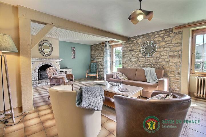 Gîte pour 6 personnes, avec terrasse et jardin, animaux acceptés à Locoal-Mendon - 4