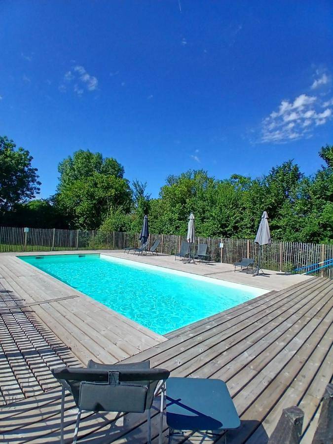 Location de vacances pour 4 personnes, avec Jardin et Piscine à La Mothe-Saint-Héray
