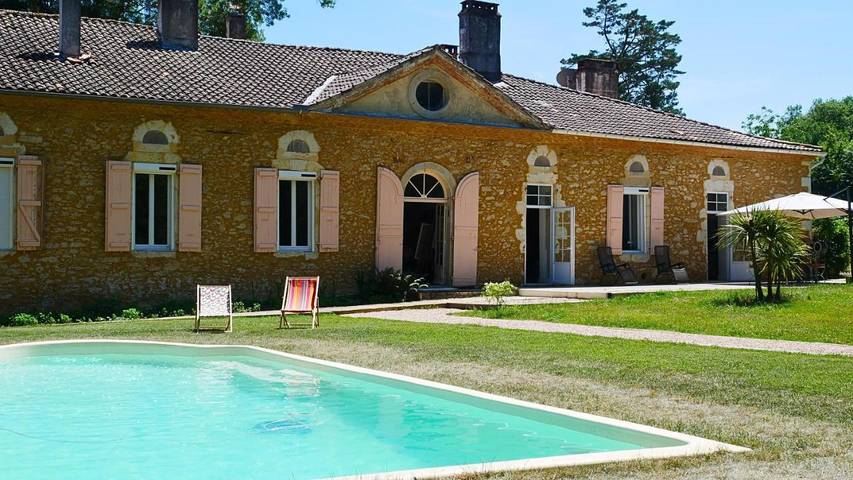 Gîte pour 2 personnes, avec Terrasse et Jardin ainsi que Piscine et Vue à Manciet