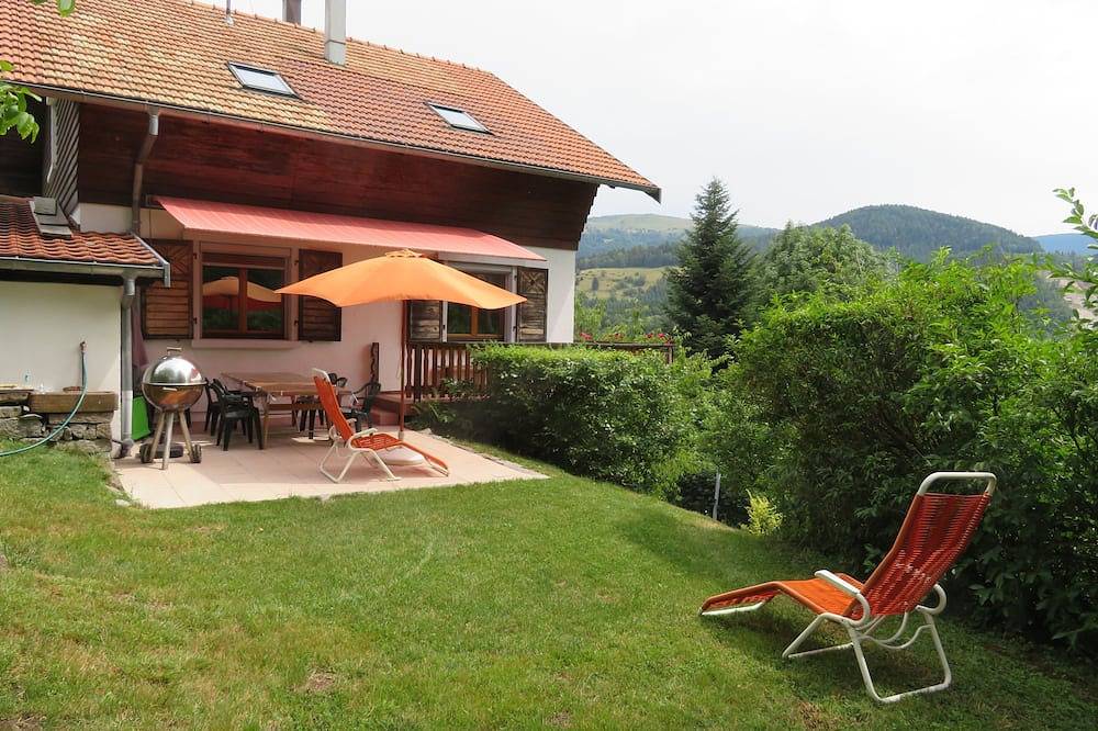 Chalet Les Cerisiers Aufildessaisons , Vallée de Munster, Alsace, Massif Vosgien in Muhlbach-sur-Munster, Parc naturel régional des Ballons des Vosges