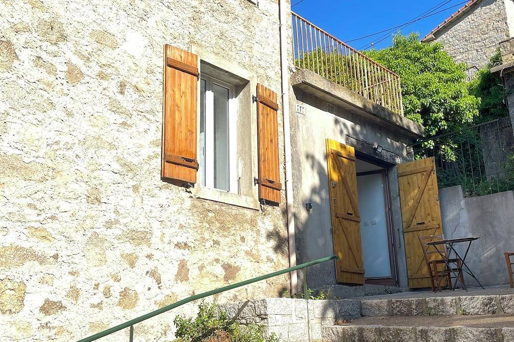 Ganze Wohnung, Apartment functions, walking, nature, quiet and Landscape in Sampolo, Regionaler Naturpark Korsika