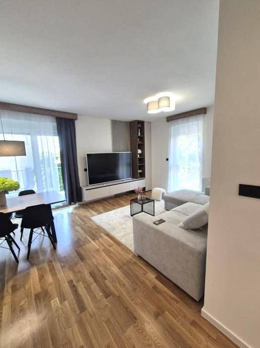 Apartament wakacyjny dla 4 osób, z balkon w Osijek