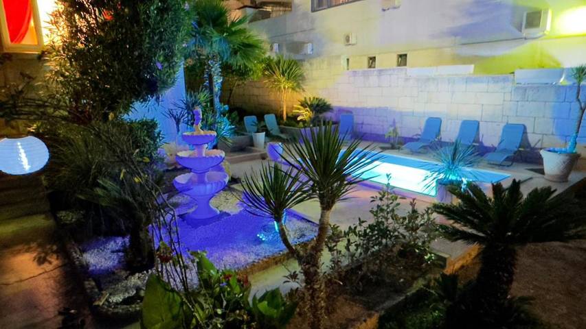 Villa pour 10 personnes, avec vue ainsi que jardin et piscine à Split - 4