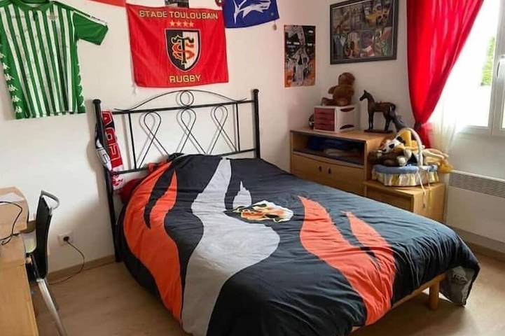 Location de vacances pour 6 personnes, avec terrasse et jardin à Briatexte - 4