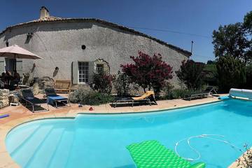 Gîte pour 10 personnes, avec piscine, animaux acceptés à Razac-de-Saussignac