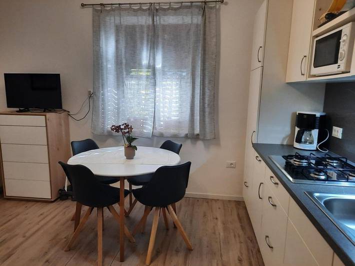 Ferienwohnung für 2 Personen, mit Balkon und Terrasse sowie Garten und Pool in Terlan - 4