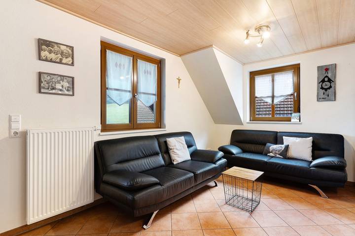Ganze Wohnung, Ferienwohnung "Biesleblick" mit Bergblick, Gemeinschaftsgarten und Wlan in Mühlenbach, Mittlerer Schwarzwald