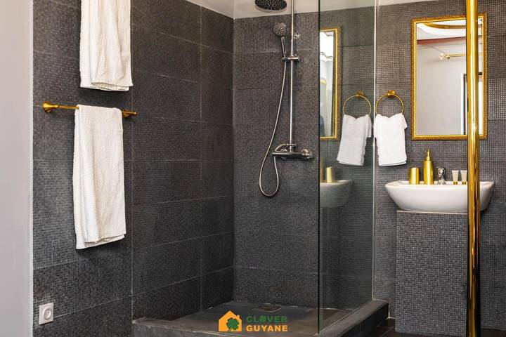 Gîte pour 2 personnes, avec balcon dans Plage de Montabo - 4