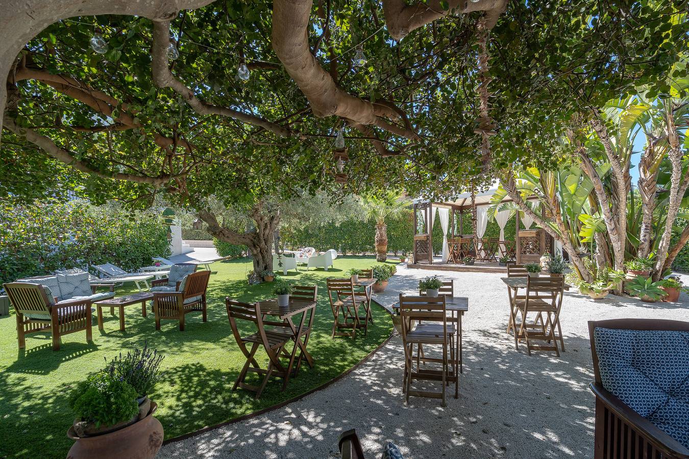 Appartement entier, Appartement 'Estremo Sud - Casa Vacanza Candy' avec vue sur la mer, Wi-Fi et climatisation in Marzamemi, Pachino