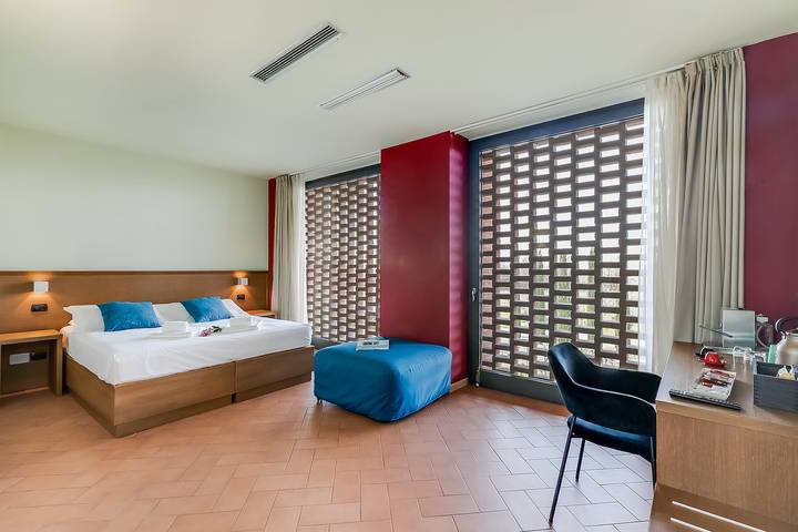 Hotel for 2 people, with pool, with pets - 1