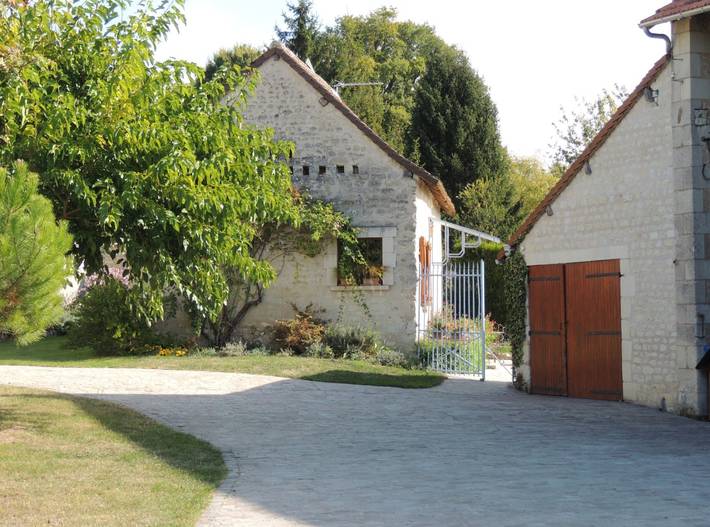 Gîte pour 4 personnes, avec jardin et terrasse à Senillé