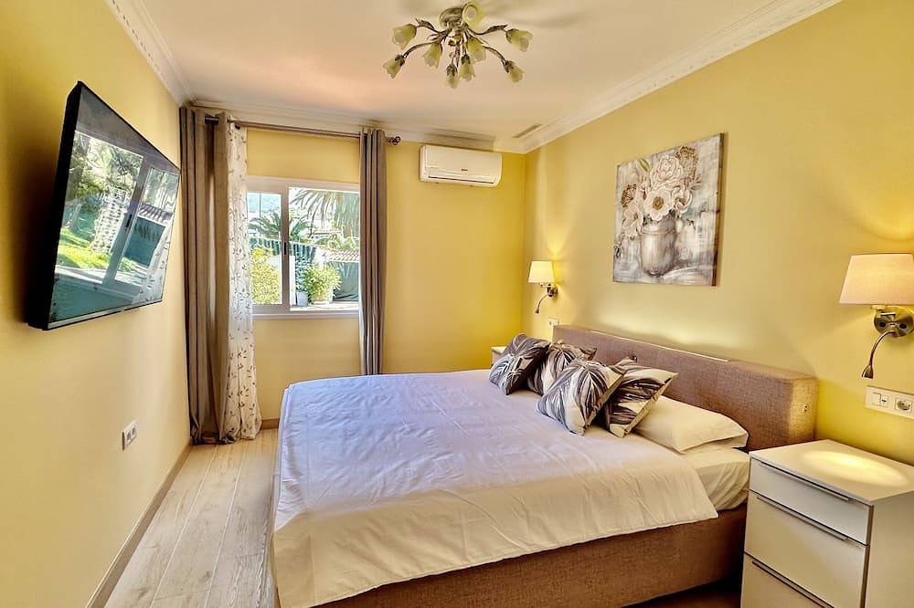 Villa La Perla Exotica Your luxury and specious Tenerife ocean view paradise! in Los Realejos, Teneriffa Nord