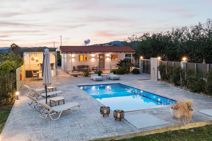 Ferienhaus für 4 Personen, mit Garten in Afantou