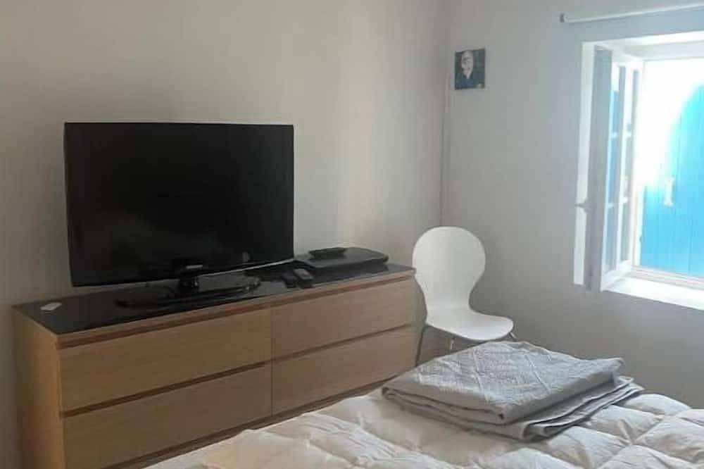 Maison chaleureuse avec parking gratuit à 50 m in Cognac, Charente