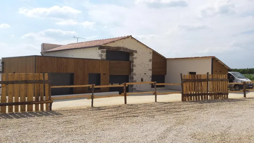 Maison de vacances pour 15 personnes, avec vue ainsi que jardin et piscine, animaux acceptés - 1