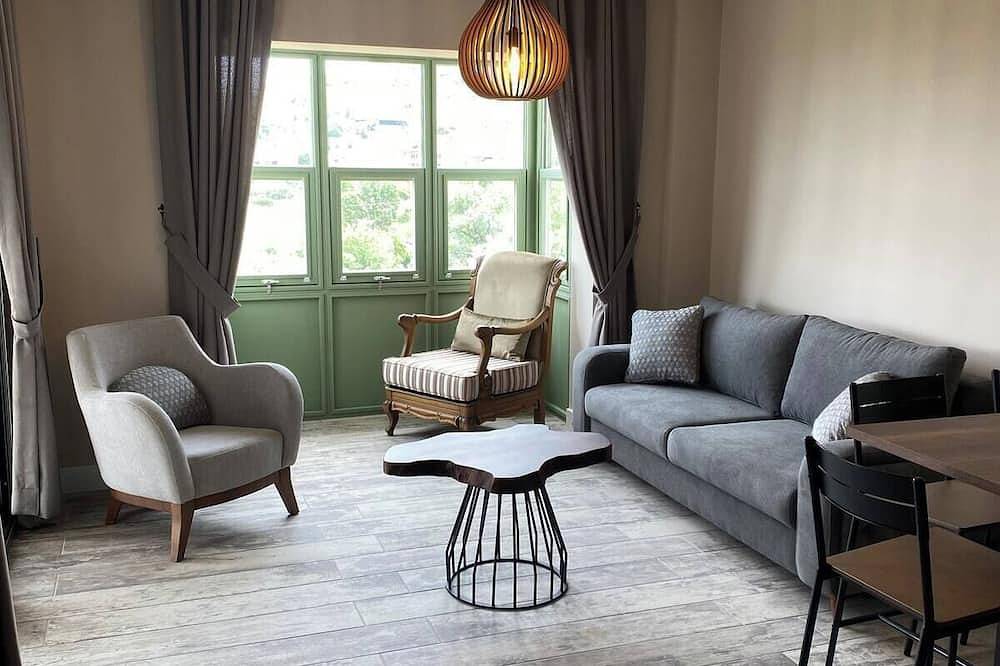 Valinor Urla Apartment 7 / 2+1 in Türkische Ägäis